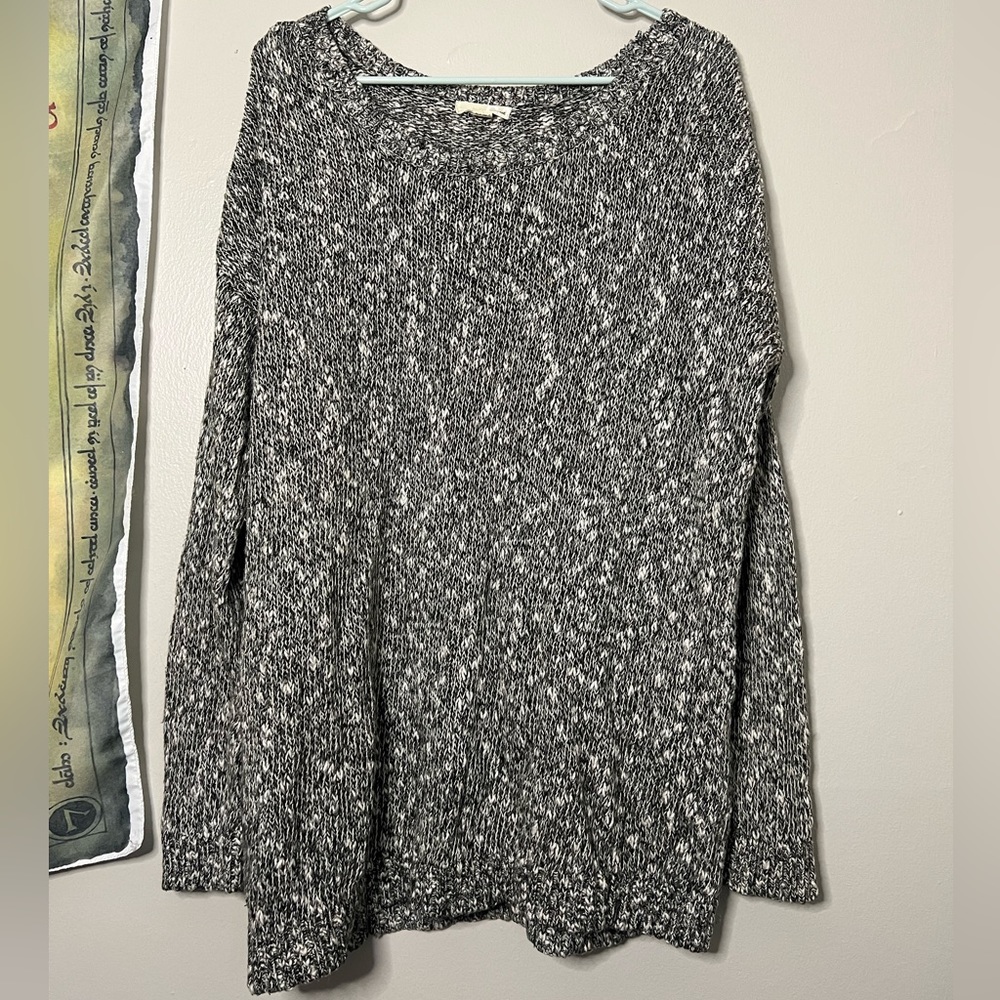 GARAGE black & white cable knit sweater